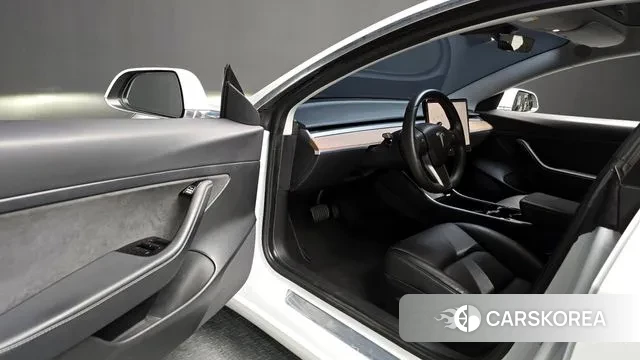 Tesla Model 3 2020 Белый из Кореи, фото 2