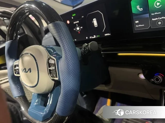 Kia The New Carnival 4th Generation 2024 Серебристо-серый из Кореи, фото 2