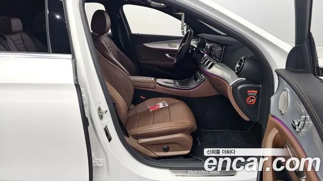 Mercedes-Benz E-Class W213 2021 Белый из Кореи, фото 2