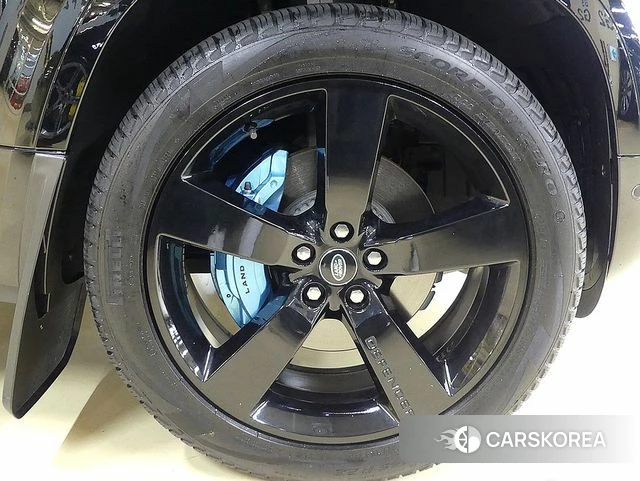 Land Rover Defender (L663) 2023 Черный из Кореи, фото 2