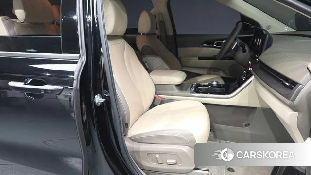 Kia Carnival 4th generation 2023 Черный из Кореи, фото 2
