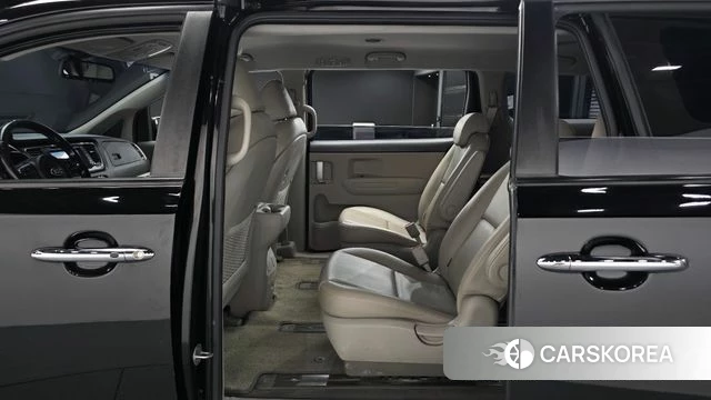 Kia All New Carnival 2018 Черный из Кореи, фото 2