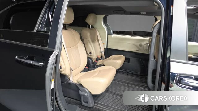 Toyota Sienna 4th Generation 2021 Черный из Кореи, фото 2