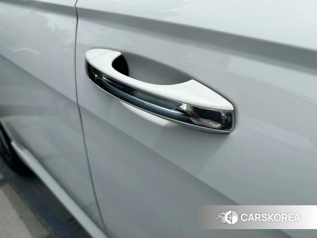 Volkswagen Lavida 2024 Белый из Китая, фото 2