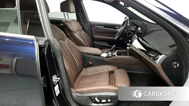 BMW 6 Series GT (G32) 2022 Черный из Кореи, фото 2