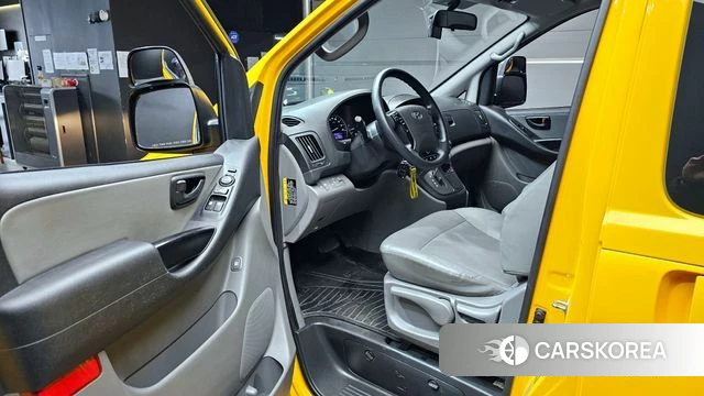 Hyundai The New Grand Starex 2019 Желтый из Кореи, фото 2