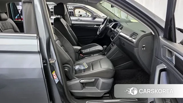 Volkswagen Tiguan Allspace 2020 Серый из Кореи, фото 2