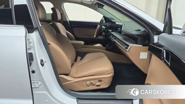 Hyundai Grandeur Hybrid (GN7) 2023 Белый из Кореи, фото 2