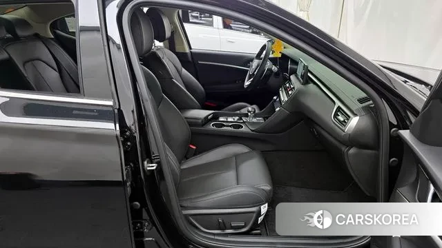 Genesis The New G70 2023 Черный из Кореи, фото 2