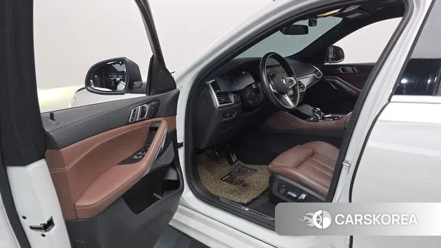 BMW X6 (G06) 2022 Белый из Кореи, фото 2