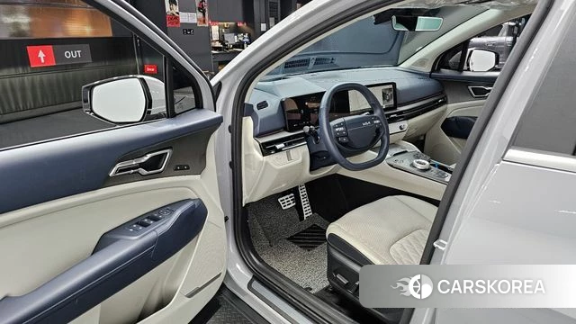 Kia The New Sportage 5th Generation 2025 Серебристо-серый из Кореи, фото 2