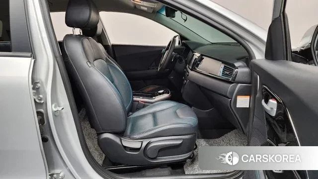 Kia Niro EV 2019 Серебряный из Кореи, фото 2