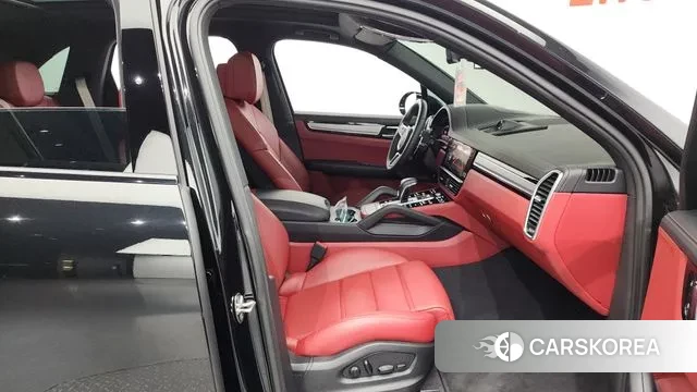 Porsche Cayenne (PO536) 2023 Черный из Кореи, фото 2