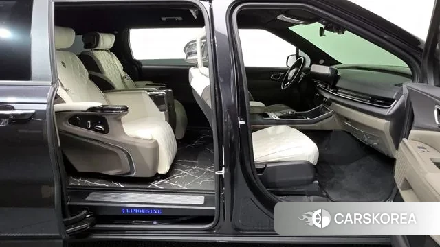 Kia The New Carnival 4th Generation 2024 Серый из Кореи, фото 2