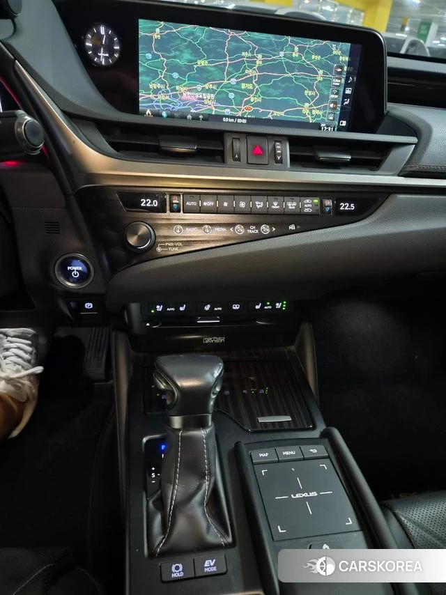 Lexus ES300h 7th generation 2018 Серый из Кореи, фото 2