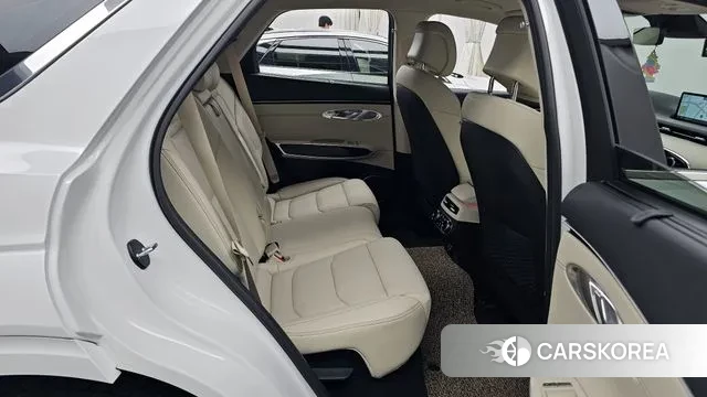 Genesis GV70 2023 Белый из Кореи, фото 2