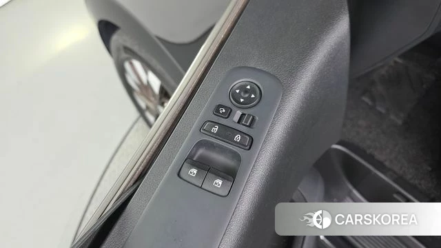 Hyundai Staria 2022 Черный из Кореи, фото 2