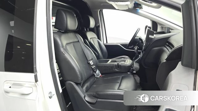Hyundai Staria 2021 Белый из Кореи, фото 2