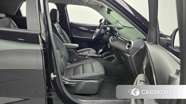 Chevrolet (GM Daewoo) The New Trail Blazer 2023 Черный из Кореи, фото 2