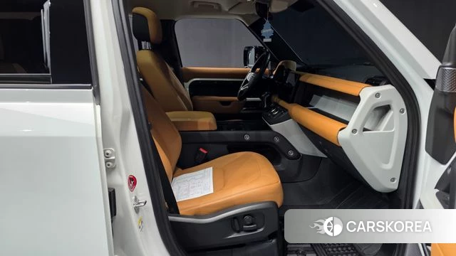 Land Rover Defender (L663) 2022 Белый из Кореи, фото 2