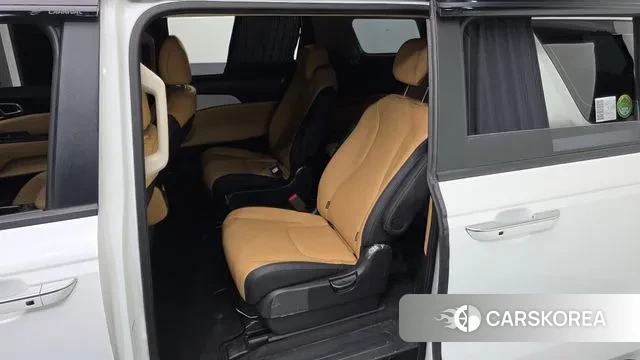 Kia Carnival 4th generation 2023 Белый из Кореи, фото 2