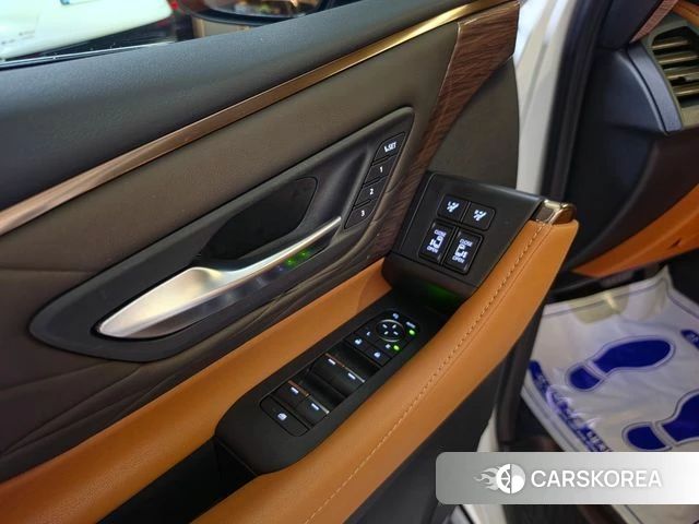 Toyota Alphard 4th Generation 2025 Белый из Кореи, фото 2