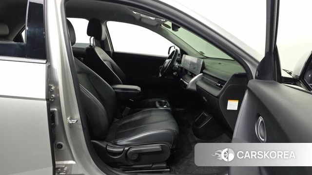 Hyundai Ionic 5 2021 Серебристо-серый из Кореи, фото 2