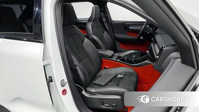 Volvo XC40 2020 Белый из Кореи, фото 2