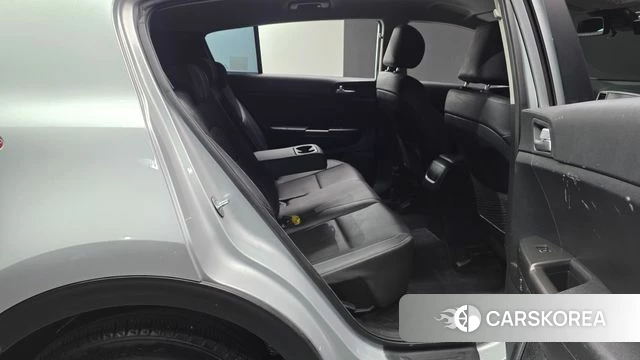 Kia Sportage The Bold 2021 Серебряный из Кореи, фото 2