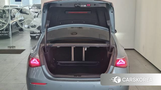 Mercedes-Benz E-Class W214 2025 Небесно-голубой из Кореи, фото 2