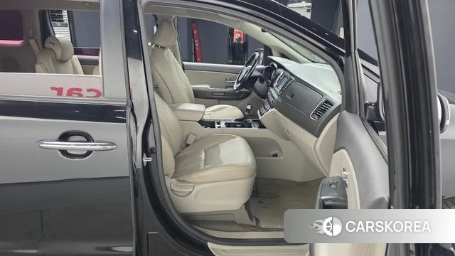 Kia All New Carnival 2018 Черный из Кореи, фото 2
