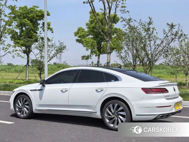 Volkswagen CC 2023 Белый из Китая, фото 2