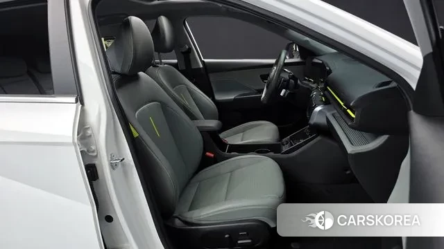 Hyundai Kona (SX2) 2023 Белый из Кореи, фото 2