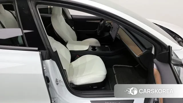 Tesla Model 3 2021 Белый из Кореи, фото 2