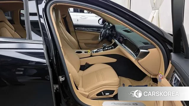 Porsche Panamera (971) 2018 Черный из Кореи, фото 2