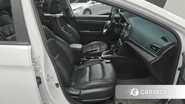 Hyundai The New Avante AD 2019 Белый из Кореи, фото 2