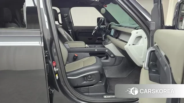 Land Rover Defender (L663) 2021 Серый из Кореи, фото 2