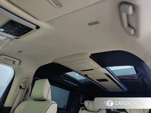 Toyota Elfa 2023 Черный из Китая, фото 2