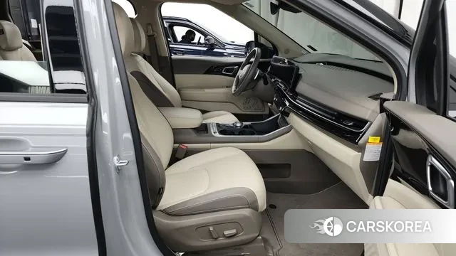 Kia The New Carnival 4th Generation 2024 Серебристо-серый из Кореи, фото 2