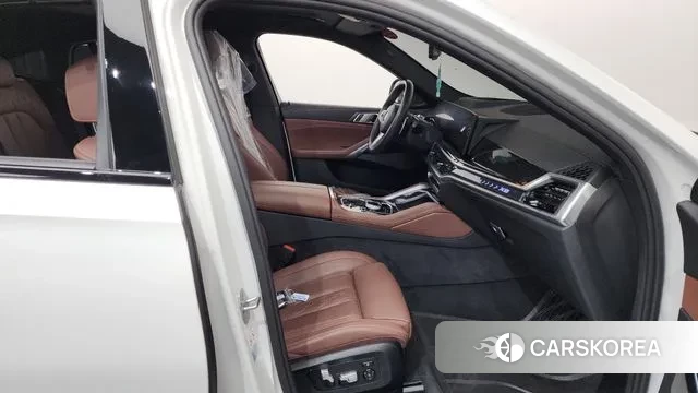 BMW X6 (G06) 2023 Белый из Кореи, фото 2