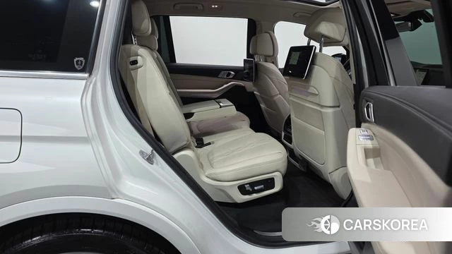 BMW X7 (G07) 2021 Белый из Кореи, фото 2