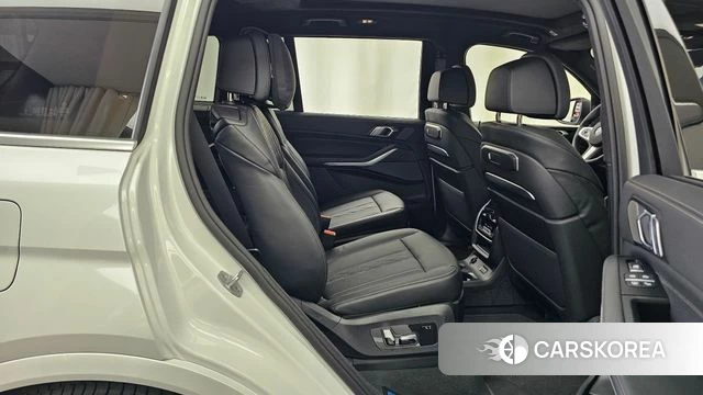 BMW X7 (G07) 2025 Белый из Кореи, фото 2