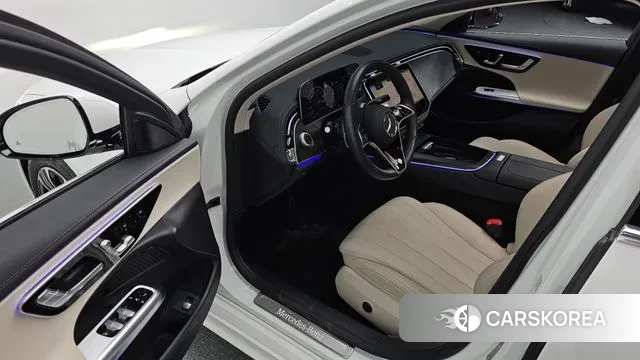 Mercedes-Benz E-Class W214 2024 Белый из Кореи, фото 2