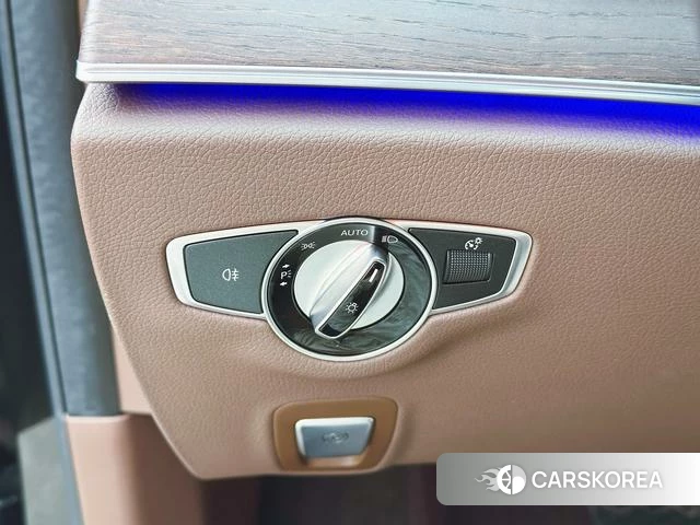 Mercedes-Benz E-class 2022 Черный из Китая, фото 2