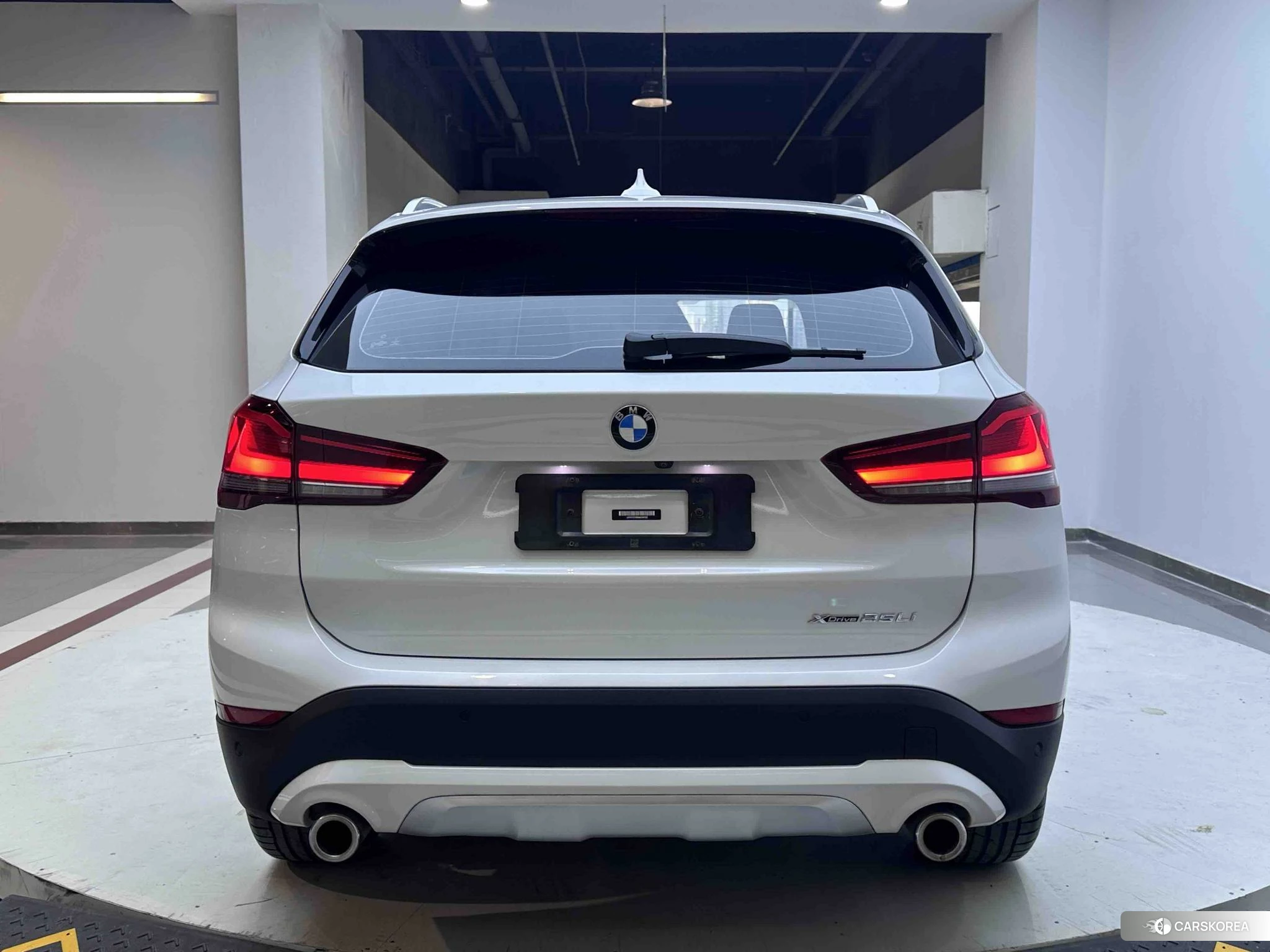 BMW X1 2021 Белый из Китая, фото 2