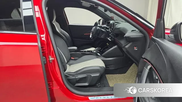 Peugeot e-2008 second generation 2021 Красный из Кореи, фото 2