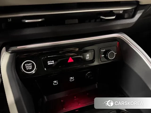 Audi Q5 (80A) 2025 Черный из Кореи, фото 2