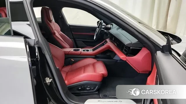 Porsche Taycan 2021 Серебристо-серый из Кореи, фото 2