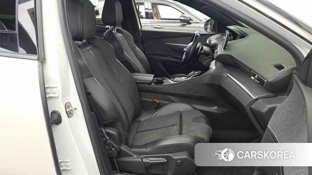 Peugeot 5008 second generation 2020 Белый из Кореи, фото 2