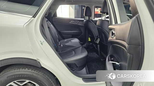 Kia Sportage 5th Generation 2023 Белый из Кореи, фото 2